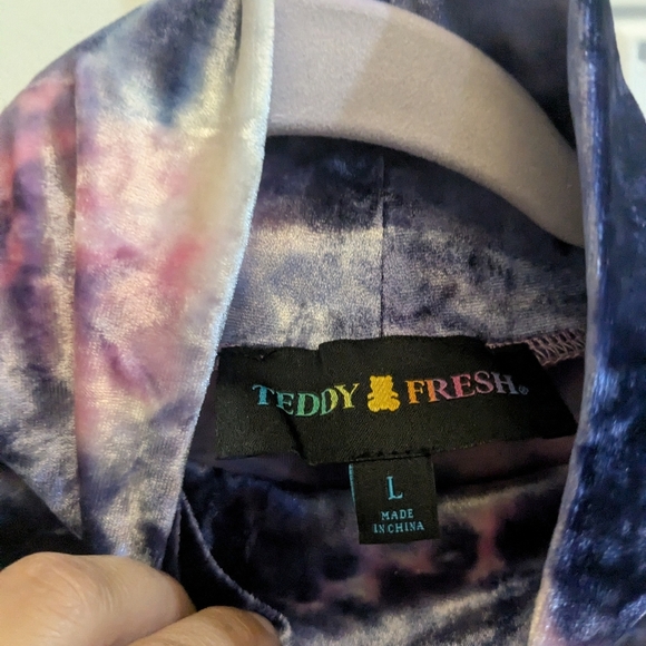 Teddy Fresh ''I Need a Hug' Velour Long Sleeve Turtleneck - Picture 3 of 7